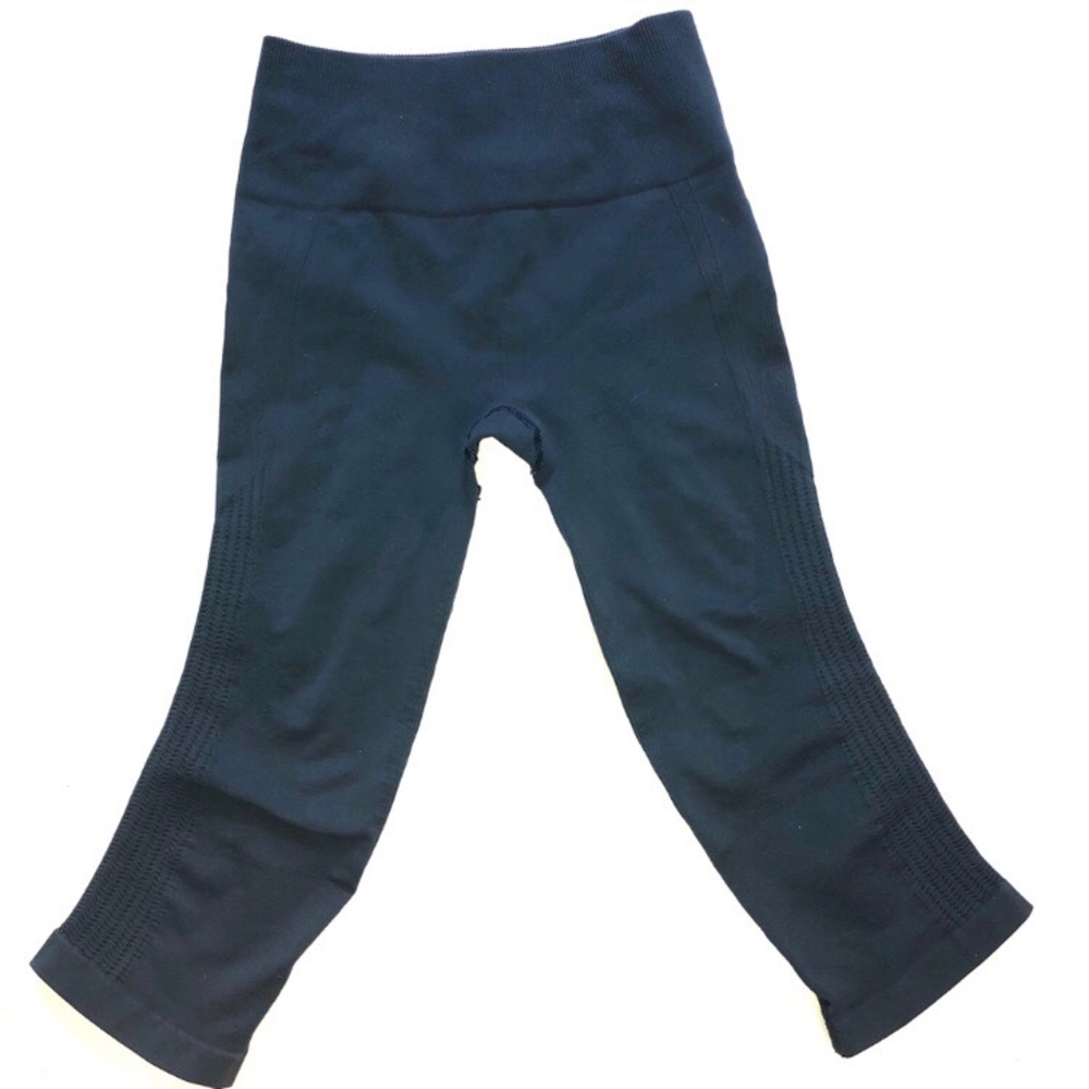 Lululemon leggings (cropped)